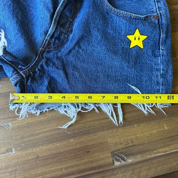 Levi’s X Súper Mario Cut Off Denim Shorts - Picture 8 of 9